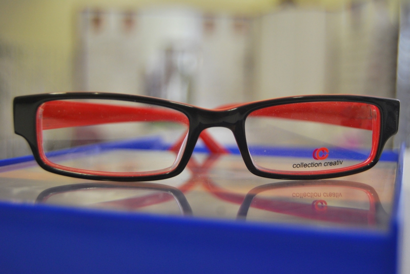 opticien-POURCIEUX-min_view-sight-lens-frame-optics-spectacles-1141012-pxhere.com